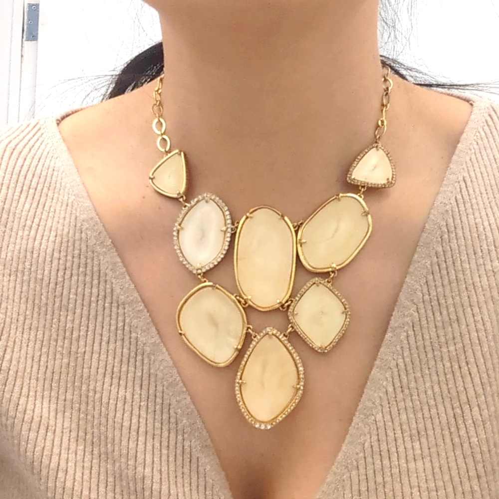 Stella & Dot Fiona Statement Necklace - Picture 5 of 6